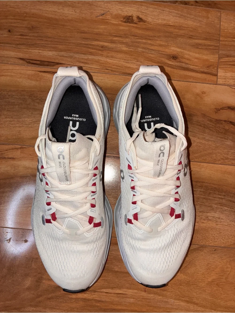 On Cloud Women’s Cloudsurfer Max Athletic Running Shoes Sneakers- size 9
